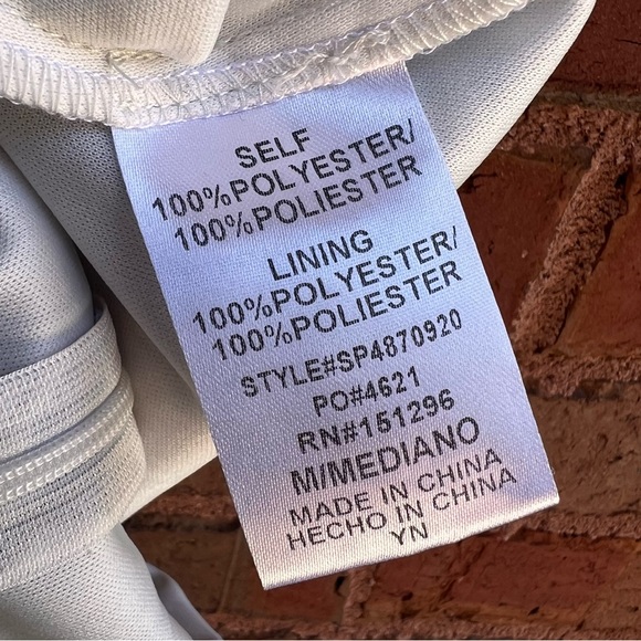 Fashion Nova Ruffle Floral Romper Size Medium✨ - Picture 5 of 7